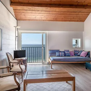 Appartement Vue En Famille A Cinq A, Arzon